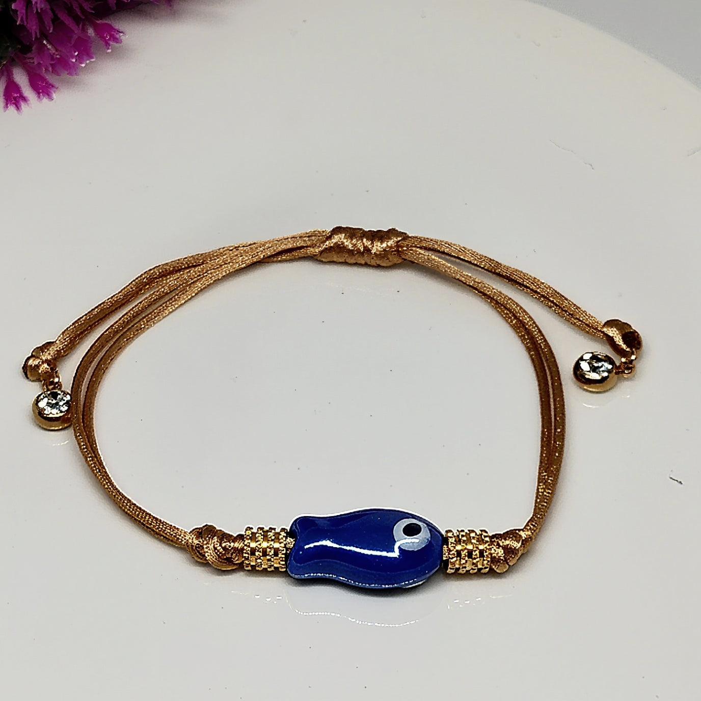 Pulsera de hilo con pez