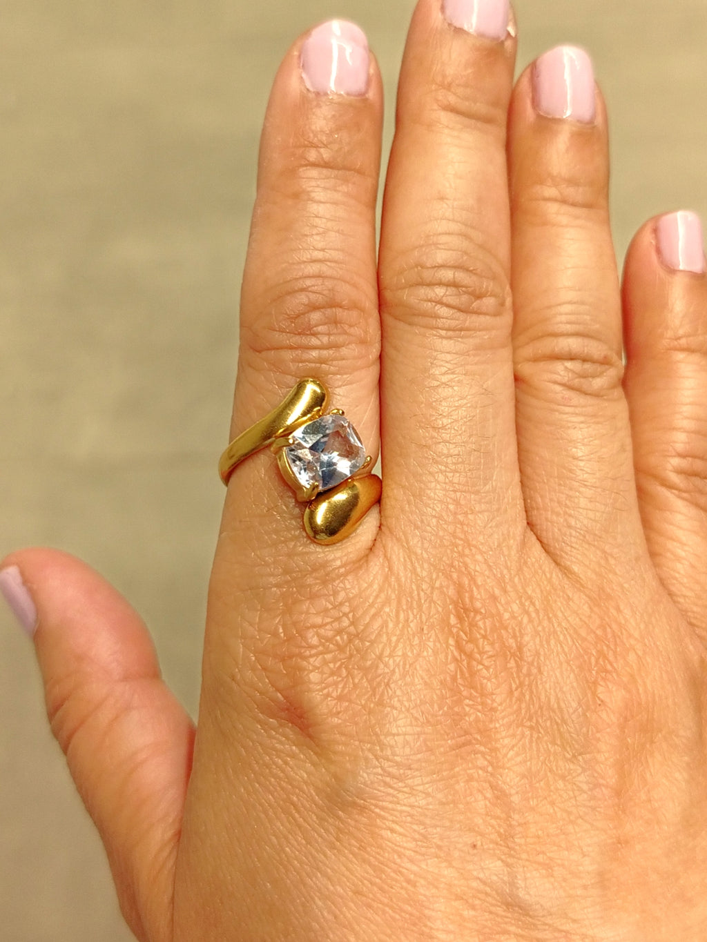 Anillo - Zircon