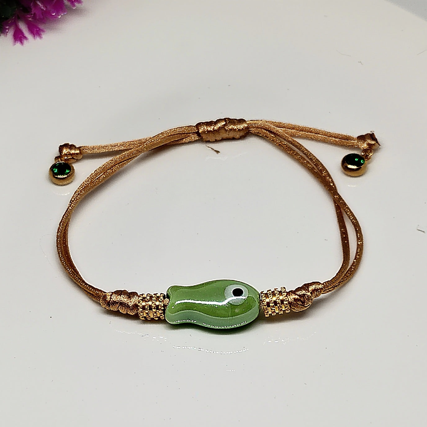 Pulsera de hilo con pez